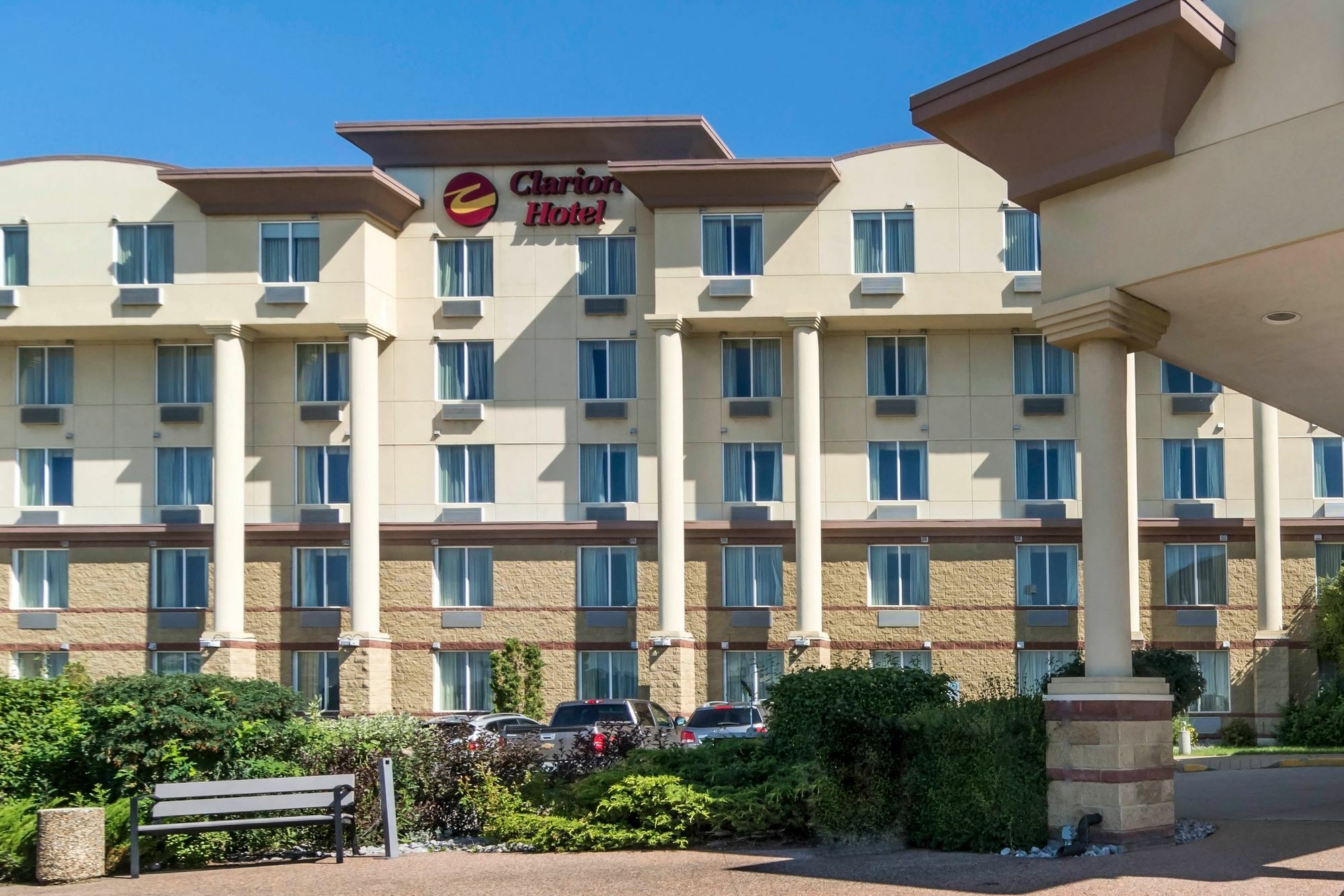 Clarion Hotel & Conference Centre Шервуд-Парк Экстерьер фото